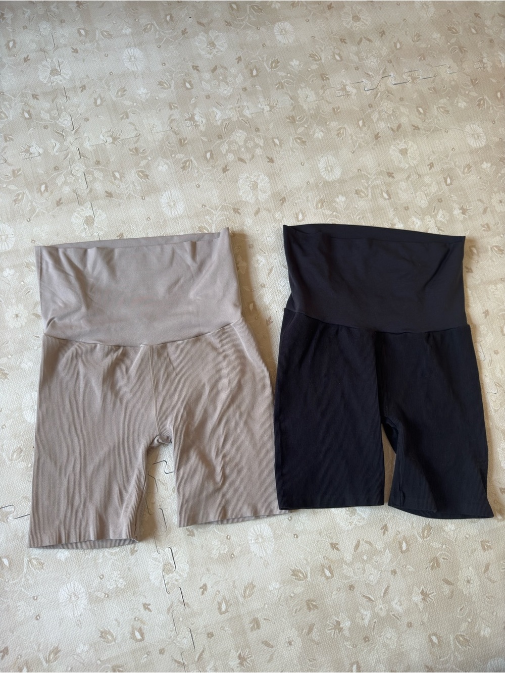 Ingrid & Isabel Everyday Maternity Active Bike Shorts size L